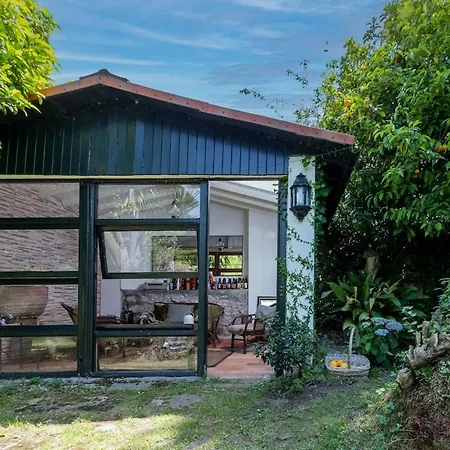 Casa Con Espectacular Jardin Privado *