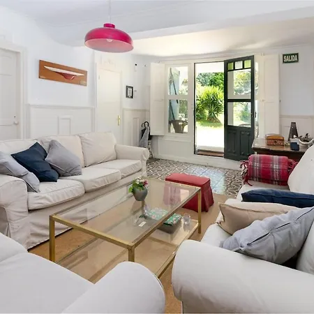 Casa Con Espectacular Jardin Privado * Анеро